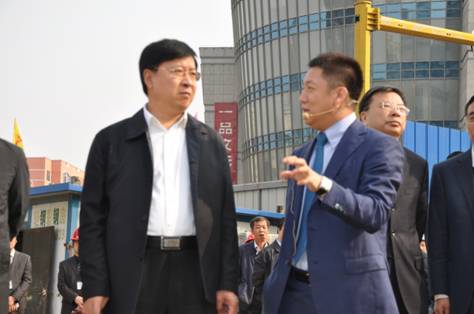 市长赵爱军率领四大班子拉练检查2016年鞍山新开工上亿元大项目(图1)
